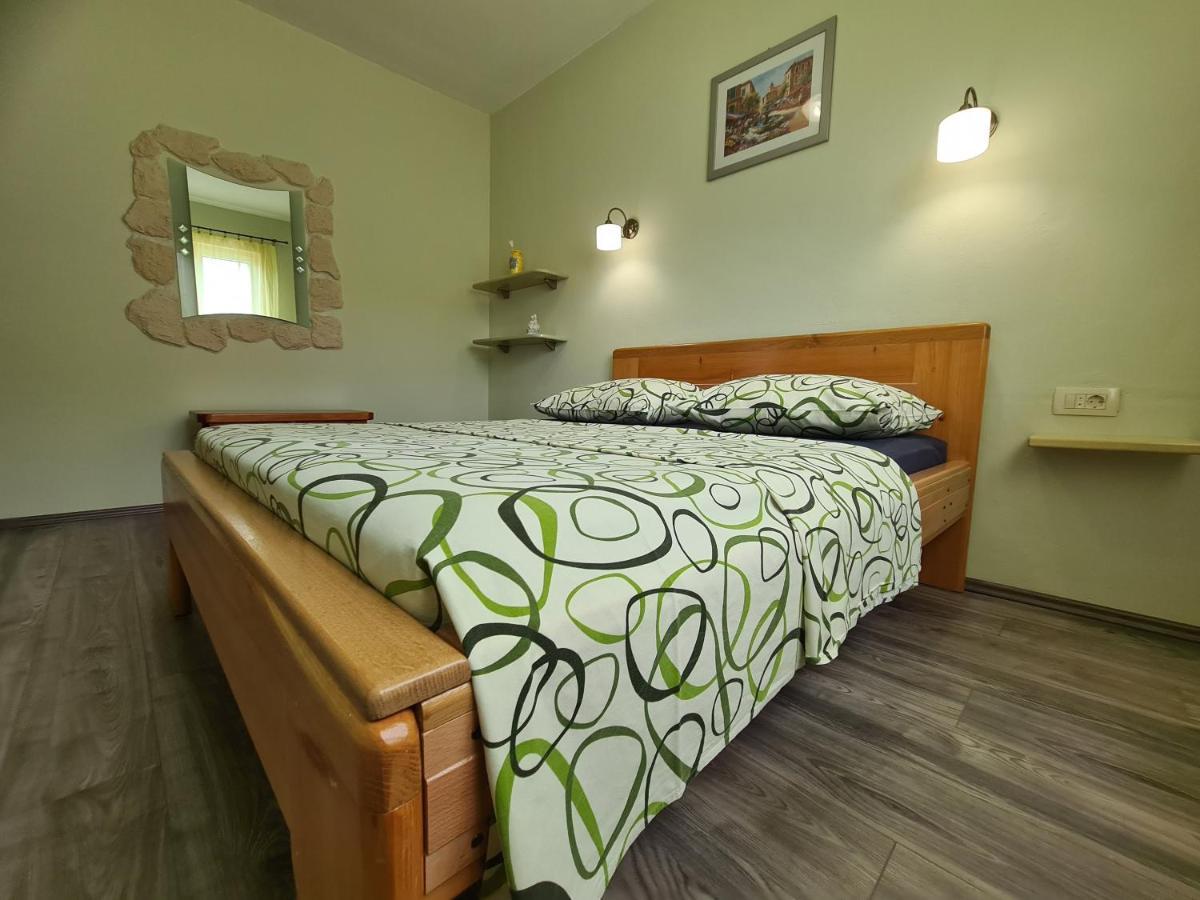 Apartments Bresan Trogir Luaran gambar