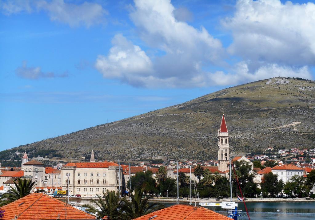 Apartments Bresan Trogir Luaran gambar