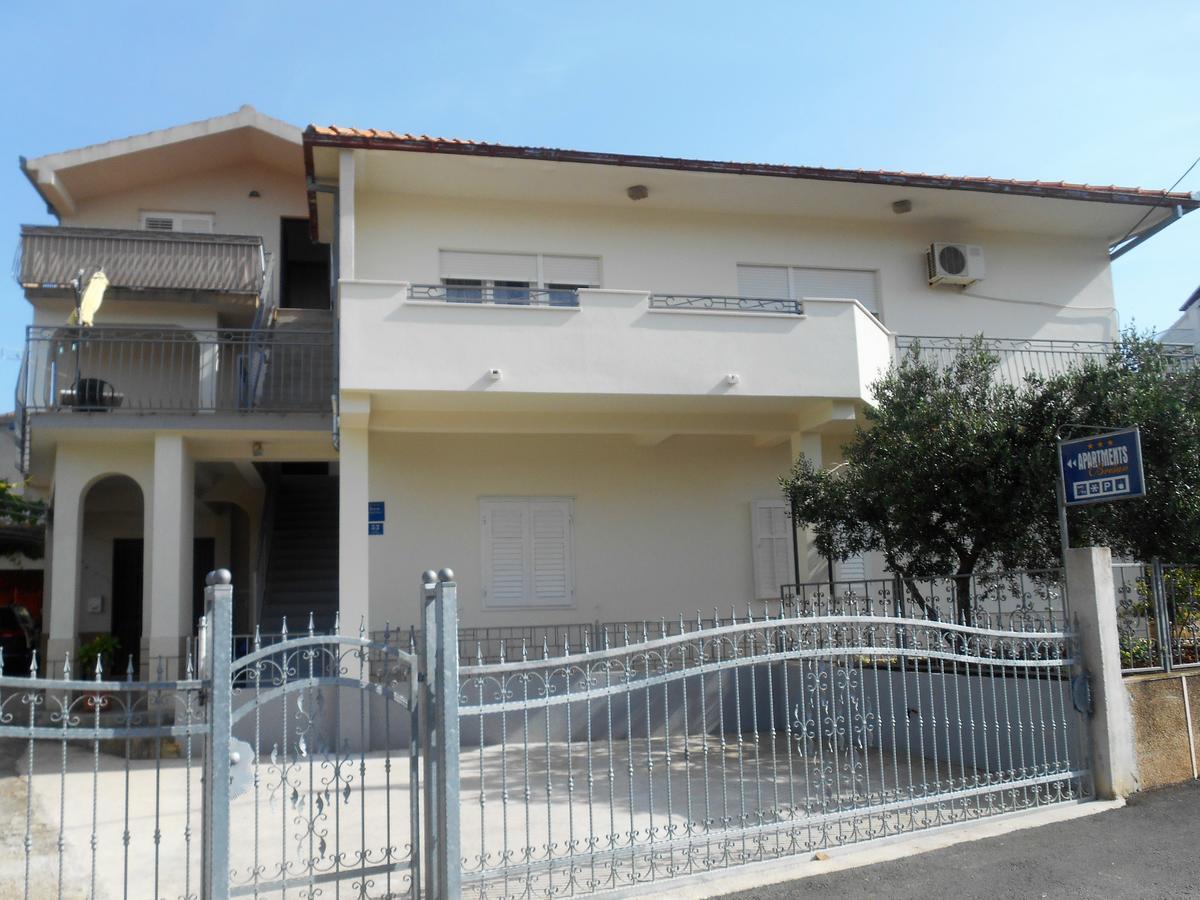 Apartments Bresan Trogir Luaran gambar